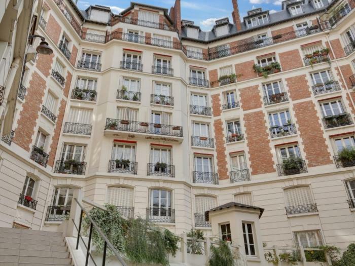 4 People Apartment Close To Eiffel Tower By Weekome Paris Eksteriør billede